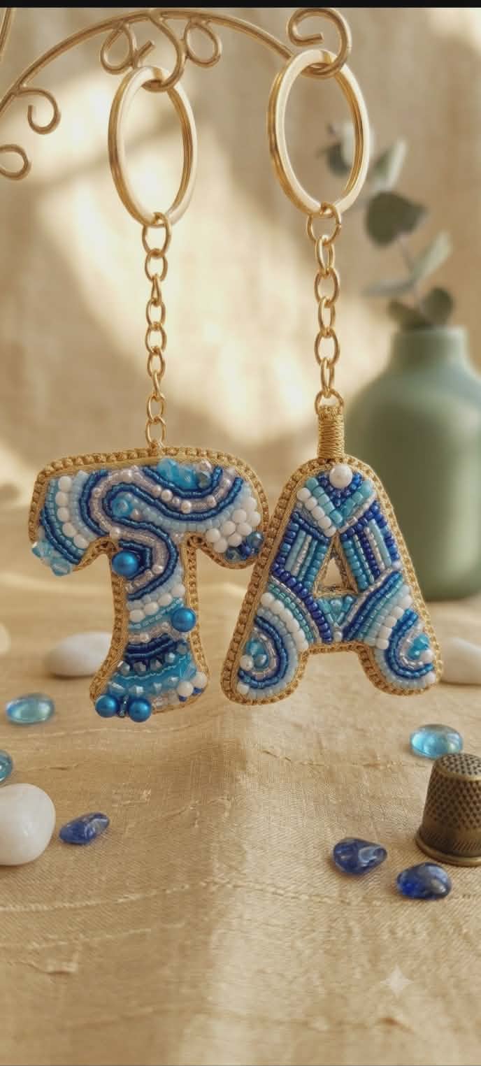 Porte-clé artisanale brodé à la main
